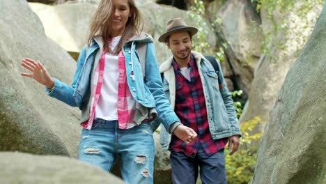 Young-couple-in-the-mountains