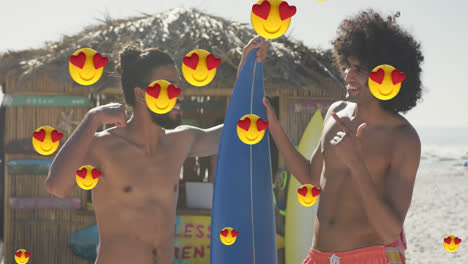 animation von roten herz-liebes-emojis, digitale ikonen über männern, die ein surfbrett am strand halten