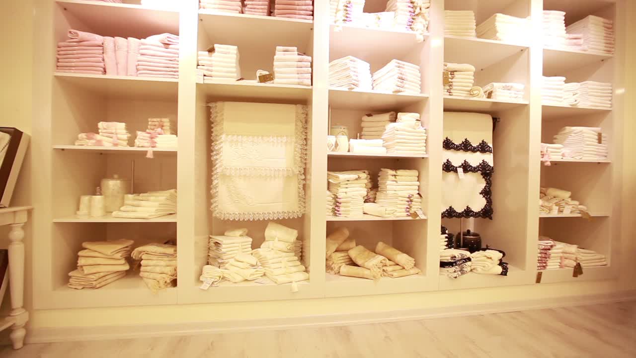 슬라이더 를 가진 가정용 섬유 가게