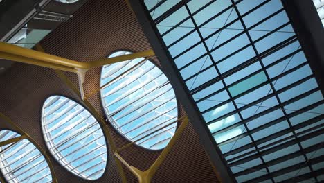 rotating shot of the interior of terminal 4 at adolfo suárez madrid-barajas international airport, spain