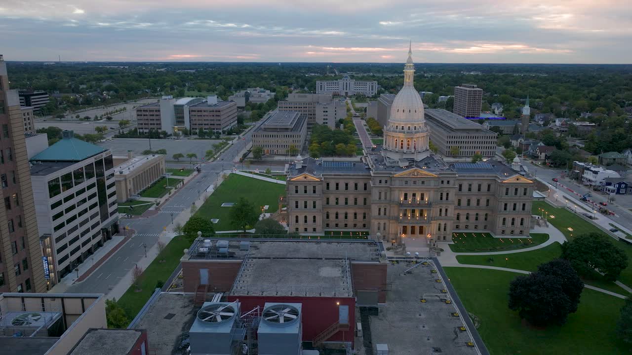 4k 공중 랜싱 미시간 도시 풍경
