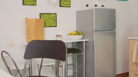 Empty-kitchen-with-modern-design