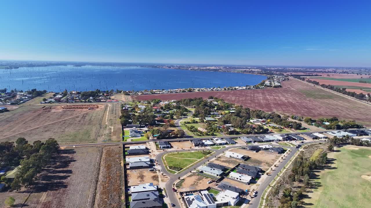 Silverwoods estate by the lake in Yarrawonga with Lake Mulwala beyond
