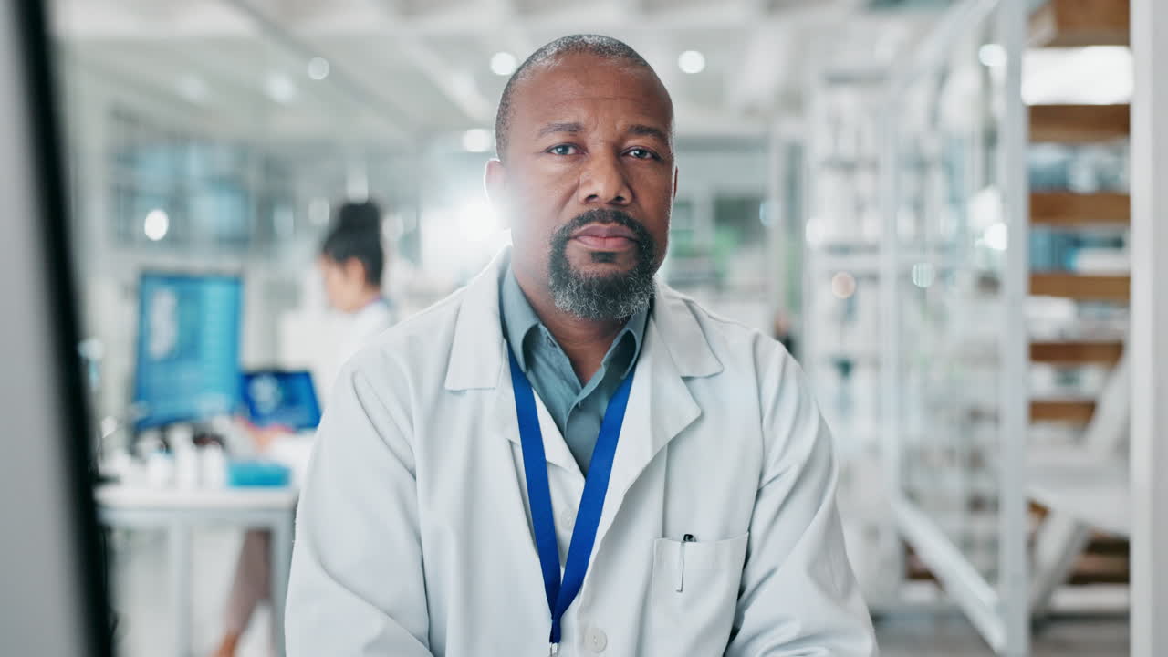 Medical professional in a lab