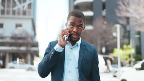 Black-man,-phone-call-and-walking-in-city