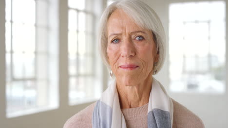 Portrait-of-a-senior-business-woman-standing