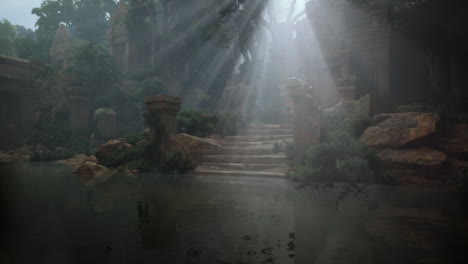 ruinas antiguas iluminadas por el sol en una jungla brumosa