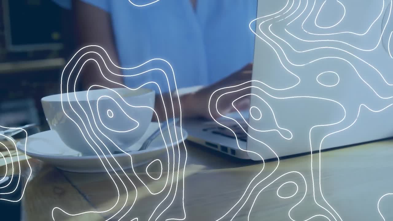 animación de líneas blancas red de conexiones a través de computadora portátil