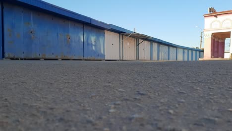 el viejo mercado vacío en ucrania