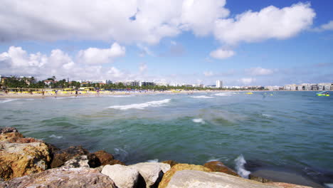 Zeitraffer-Des-Strandes-Von-Salou-In-Spanien