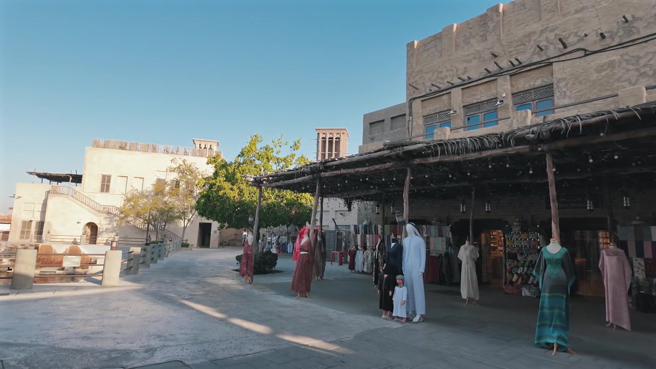 Una passeggiata nel cuore storico di Dubai: Al Fahidi e Al Seef