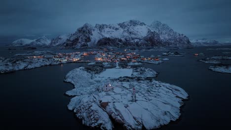 Vista-Aérea-Del-Hermoso-Paisaje-De-Las-Islas-Lofoten-Durante-El-Invierno