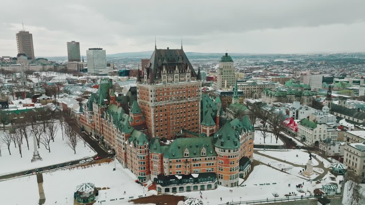 volando alrededor de quebec castillo chateau frontenac