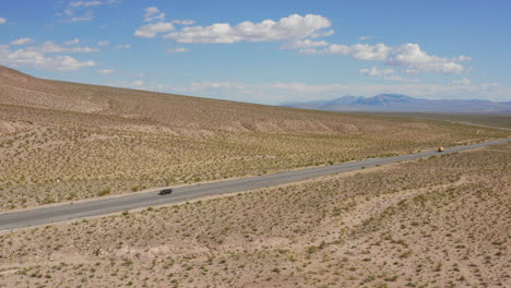 La-Carretera-Justo-Antes-De-Entrar-En-El-Valle-De-La-Muerte-En-Nevada