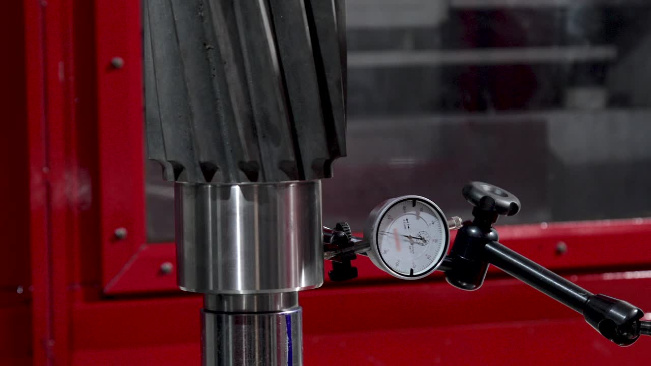 산업 도자기 기 기계 절단 기어 작업