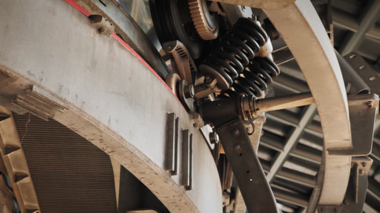 케이블 카 메커니즘: 현대 케이블카 엘리베이터 건설, 도시 관광 케이블웨이, 케이블 자동차 메카니즘의 조각, 케이브 도로 자동차 메카리즘의 회전하는 부분