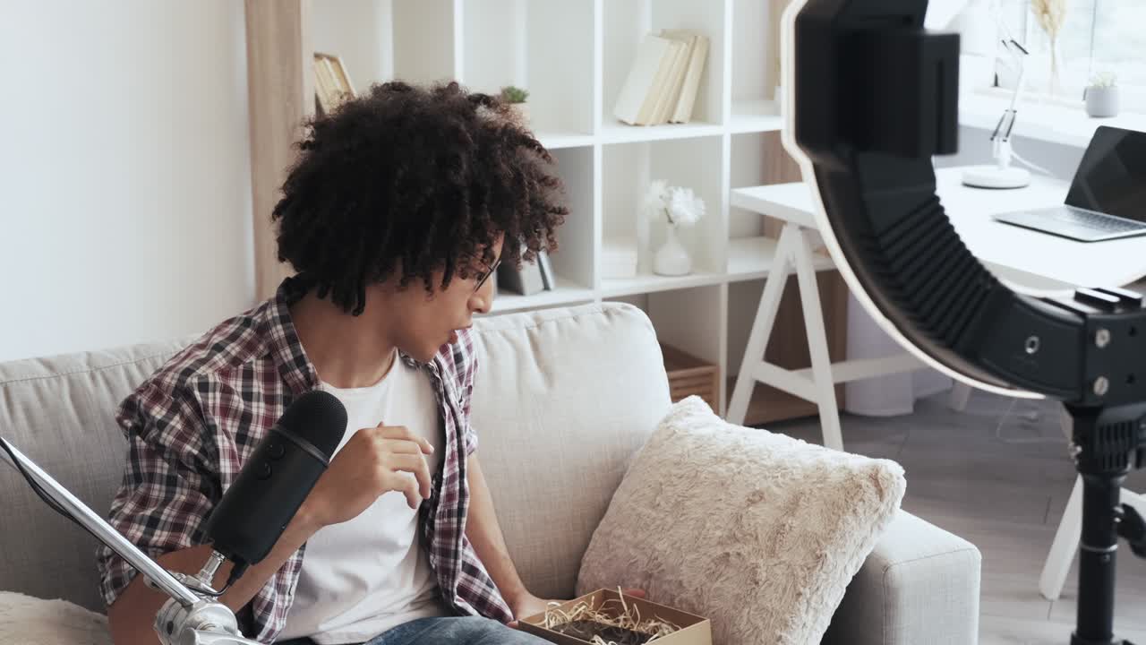 phone unboxing gadget review influencer video blog