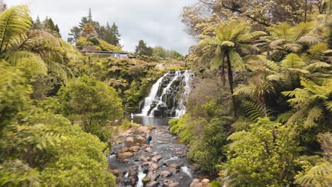 One-of-the-thousand-amazing-waterfalls-in-New-Zealand,-spring-time-Owharoa-Falls