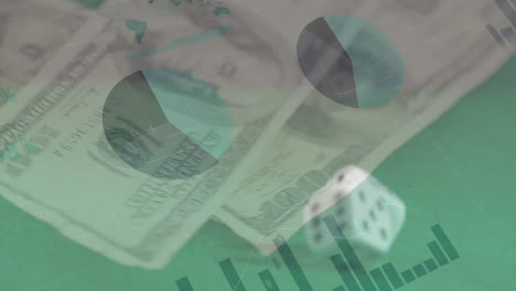 animación del procesamiento de datos financieros sobre dos dados y billetes de dólares estadounidenses en fondo verde