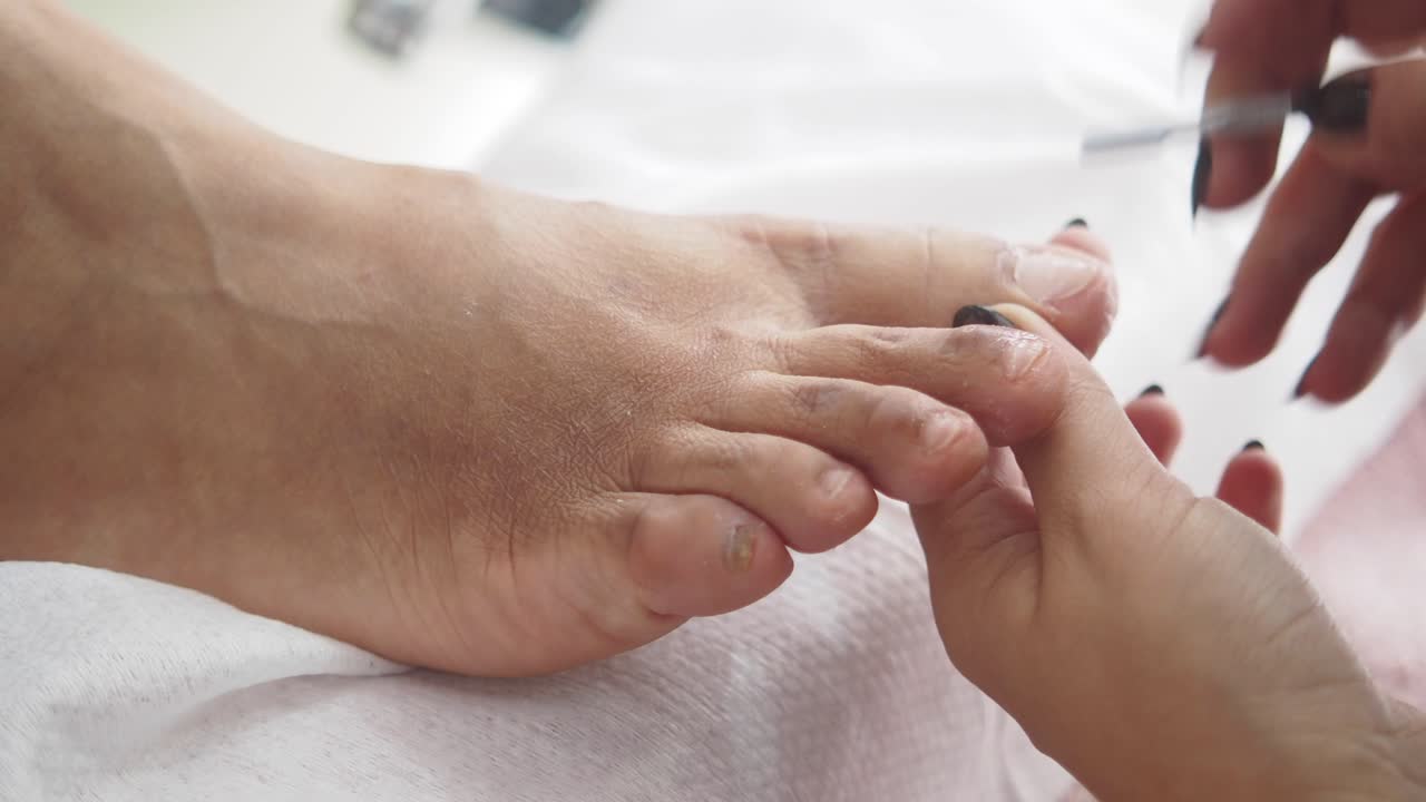 Seduta di pedicure in un salone di bellezza