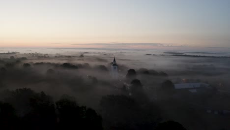 Iglesia-Sueca-En-El-Amanecer-De-La-Mañana-4k