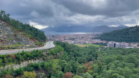 Eine-Atemberaubende-Aussicht-Auf-Marmaris,-Mugla,-Türkei,-Gefilmt-Im-Jahr-2024