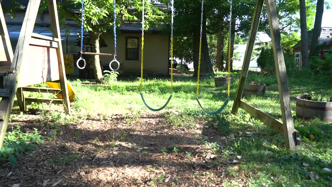 дорожка в парковой зоне