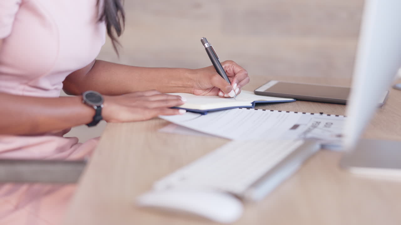 Female psychologist working on a schedule
