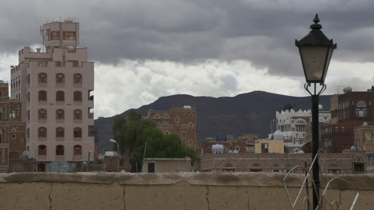 Timelapse of Haddah Area in Yemen, Sana'a clouds moving with Arab style building