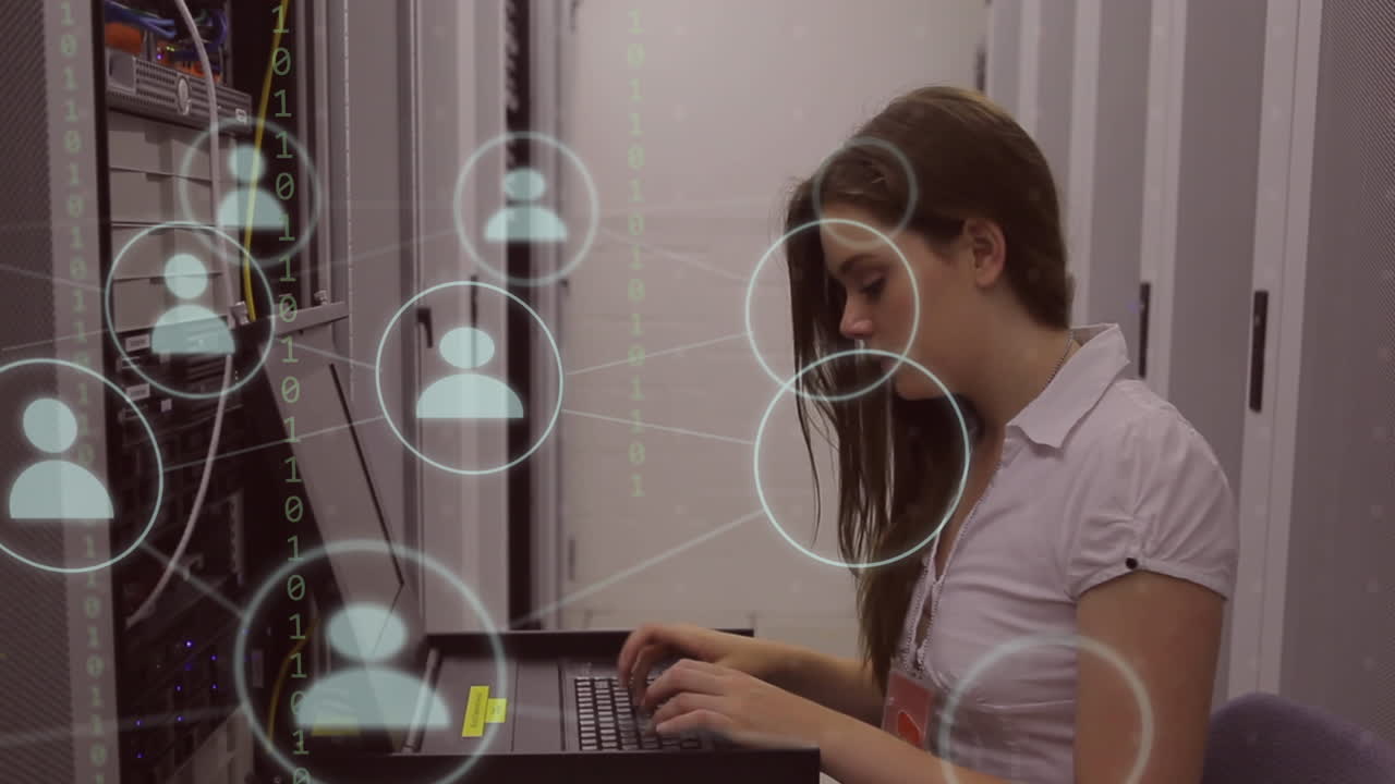 animación de una red de iconos sobre una mujer de negocios caucásica en la sala de servidores usando una computadora.