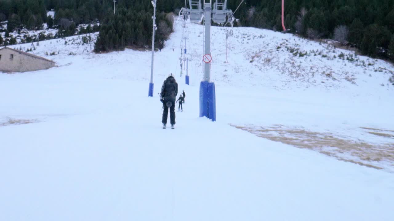 들어올리는 동안 내 친구를 따라가는 캠