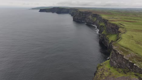 Luftaufnahme-Der-Klippen-Von-Moher,-Irland