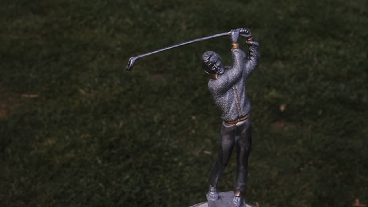 Golf Statue