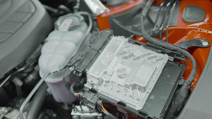 Vano motore dell'auto con ECU