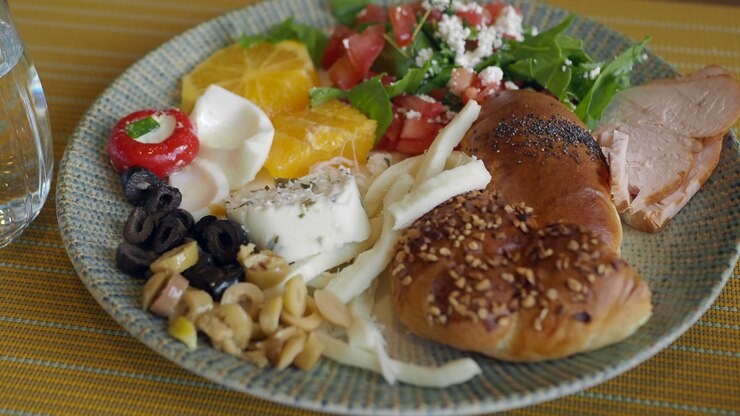 Delicious and Healthy Breakfast Plate with Assorted Foods