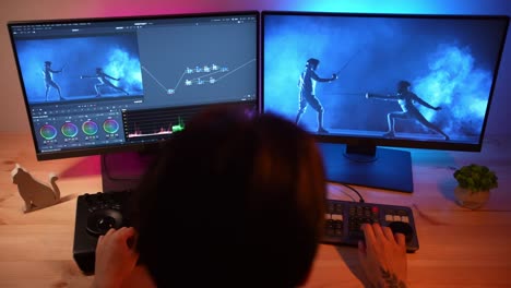 editor de video en el trabajo