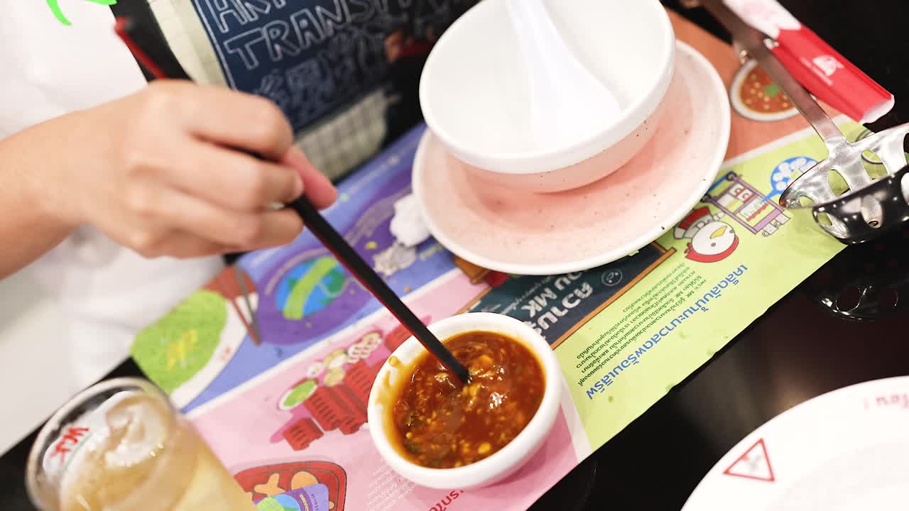 작은 그에 손으로 는 소스