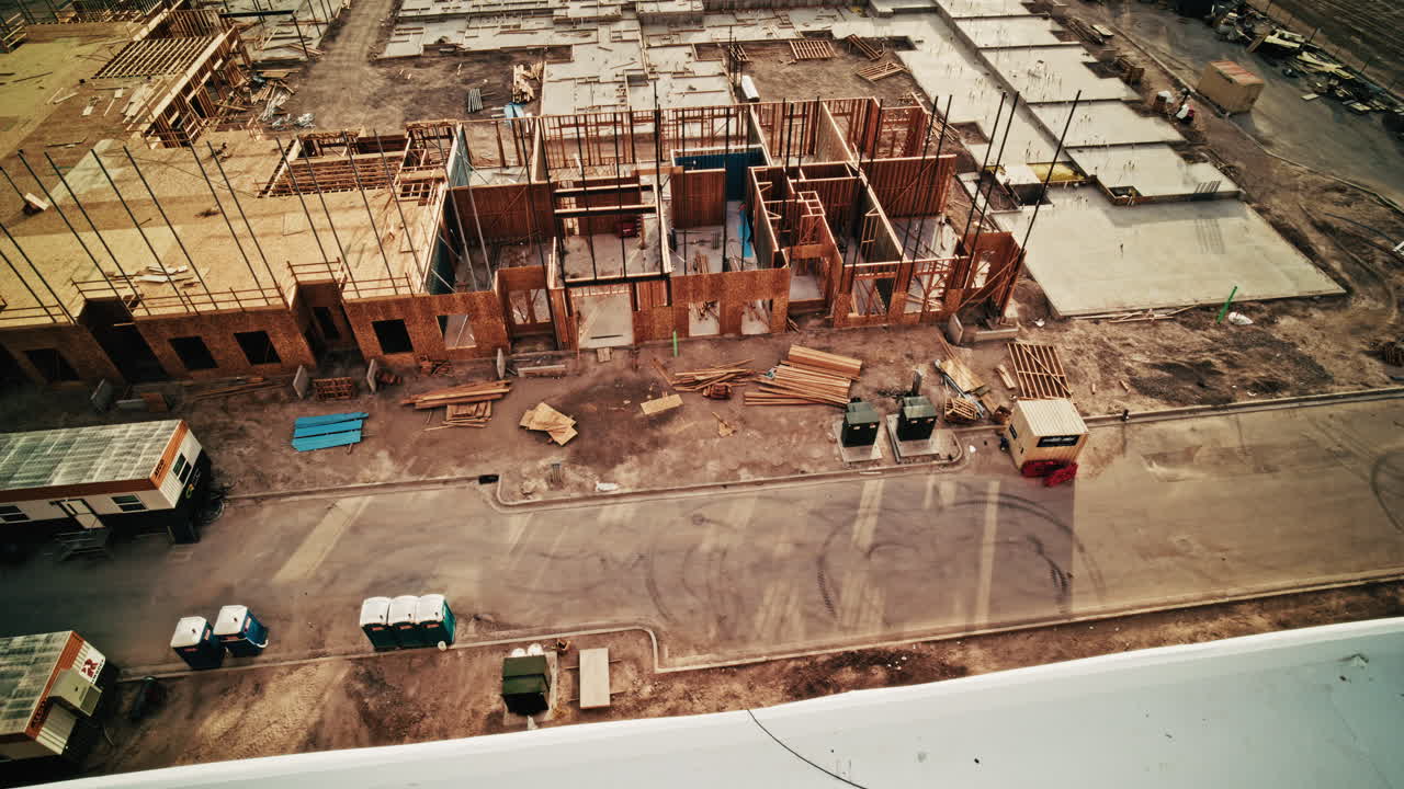 vista aérea de un sitio de construcción