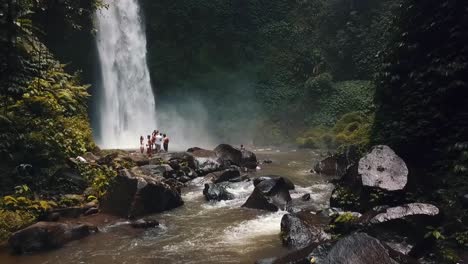 bali, primavera de 2020 en 1080, 60p, durante el día, vuelo cinematográfico de drones