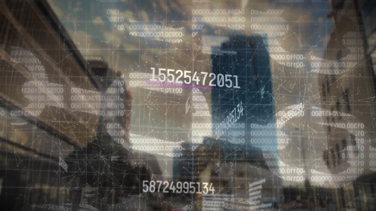 변하는 번호, 보안 체인 아이콘 및 높은 건물 위의 연결 네트워크의 애니메이션