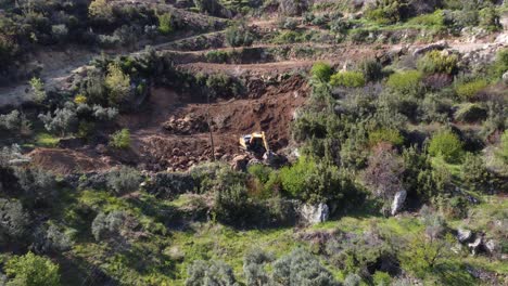 Crawler-Excavator-Working-Sloping-Terrain