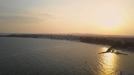 Puesta-De-Sol-Cerca-Del-Sitio-Del-Patrimonio-Mundial-De-Nesebar-En-Bulgaria