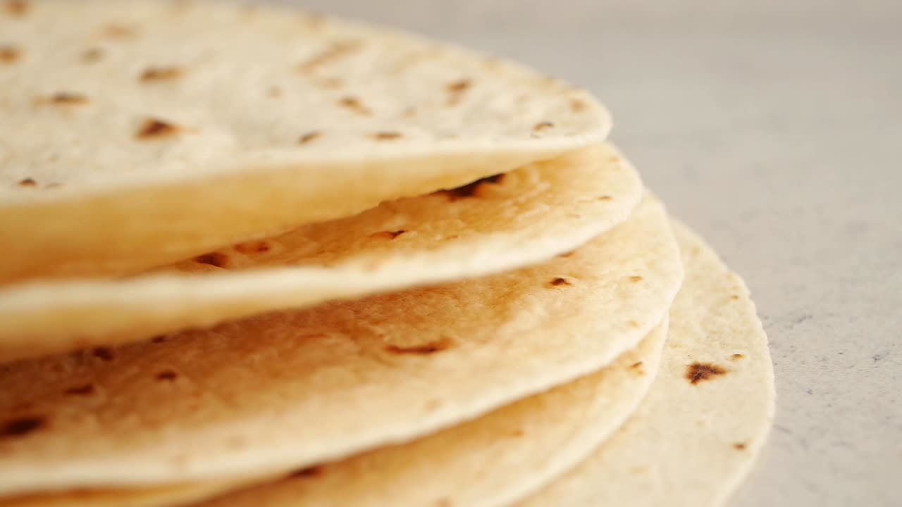 una pila de tortillas