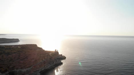 Spanien-Mallorca-Cala-Figuera-Ansicht-Von-Oben-Mit-Einer-Drohne-Bei-4k-24-Fps-Mit-Nd-filtern-Und-Zu-Verschiedenen-Tageszeiten-Mit-Dji-Mavic-Air