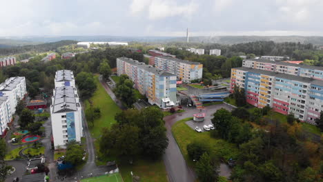 Luftdrohne,-Wohnheimwohnungen-In-Siriusgatan,-Bergsjon,-Göteborg