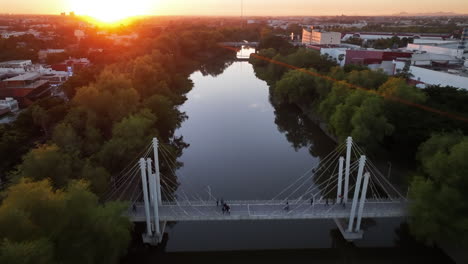 vista de drones de la hora dorada en la ciudad de méxico