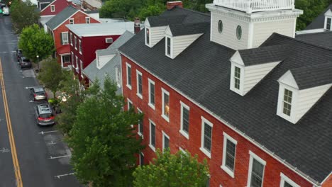 Traditional-old-fashioned-historic-restored-homes-in-historic-town-in-USA