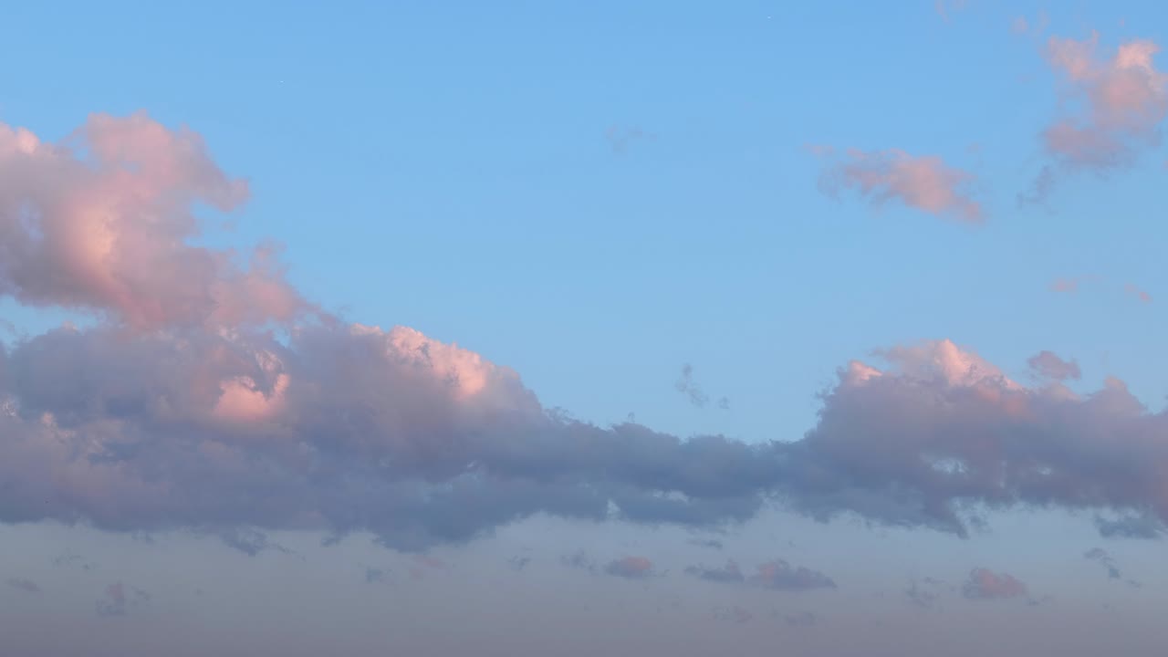 6k 구름 부풀어진 타임 스