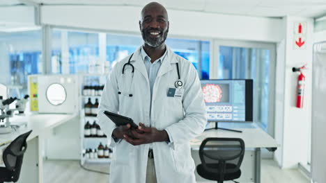 Tablet,-smile-or-face-of-scientist-in-laboratory