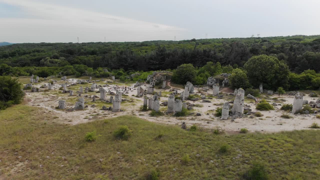 toma panorámica aérea de ruinas antiguas, bulgaria-2